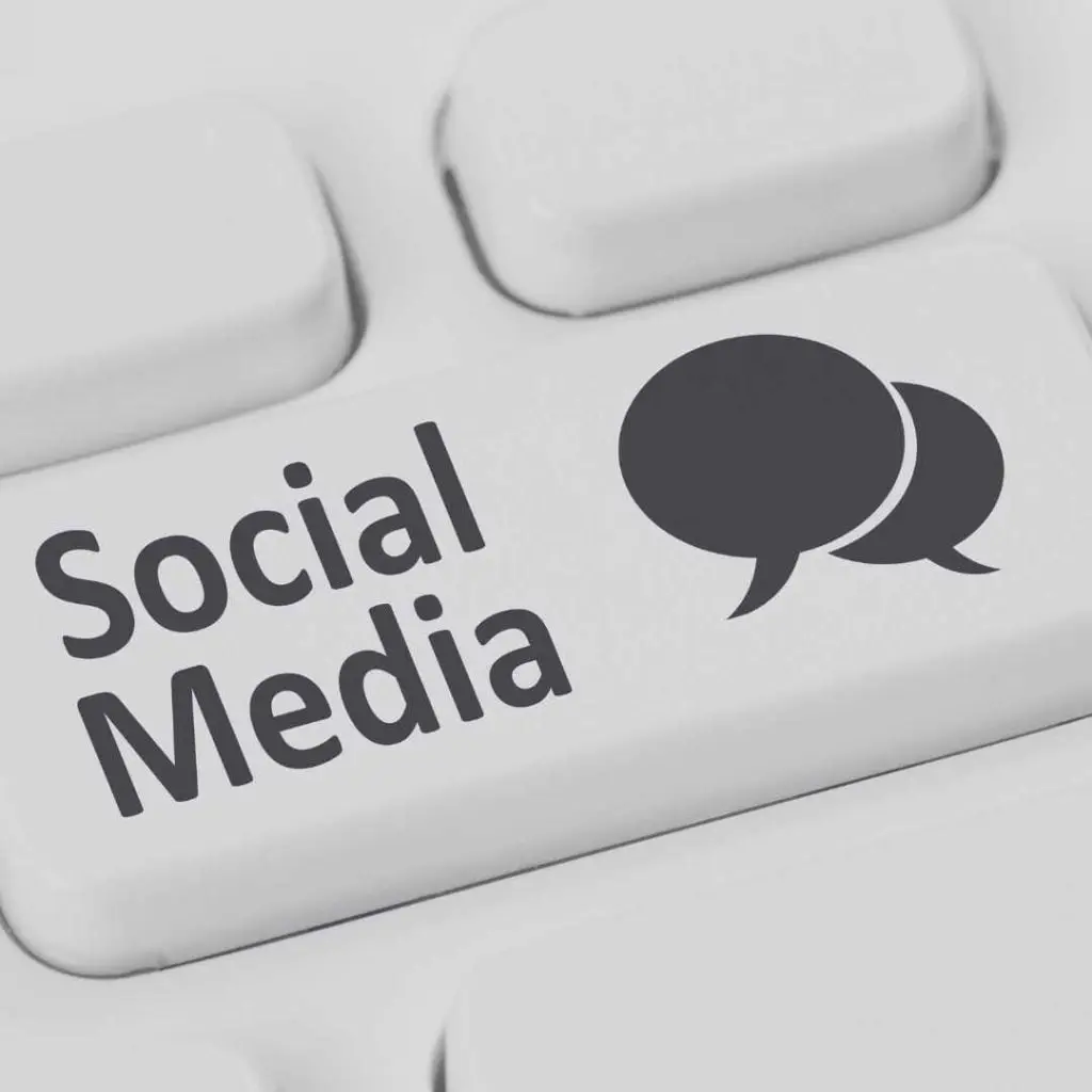 Gestion des réseaux sociaux - Mareferencyelle consultante en Communication digitale